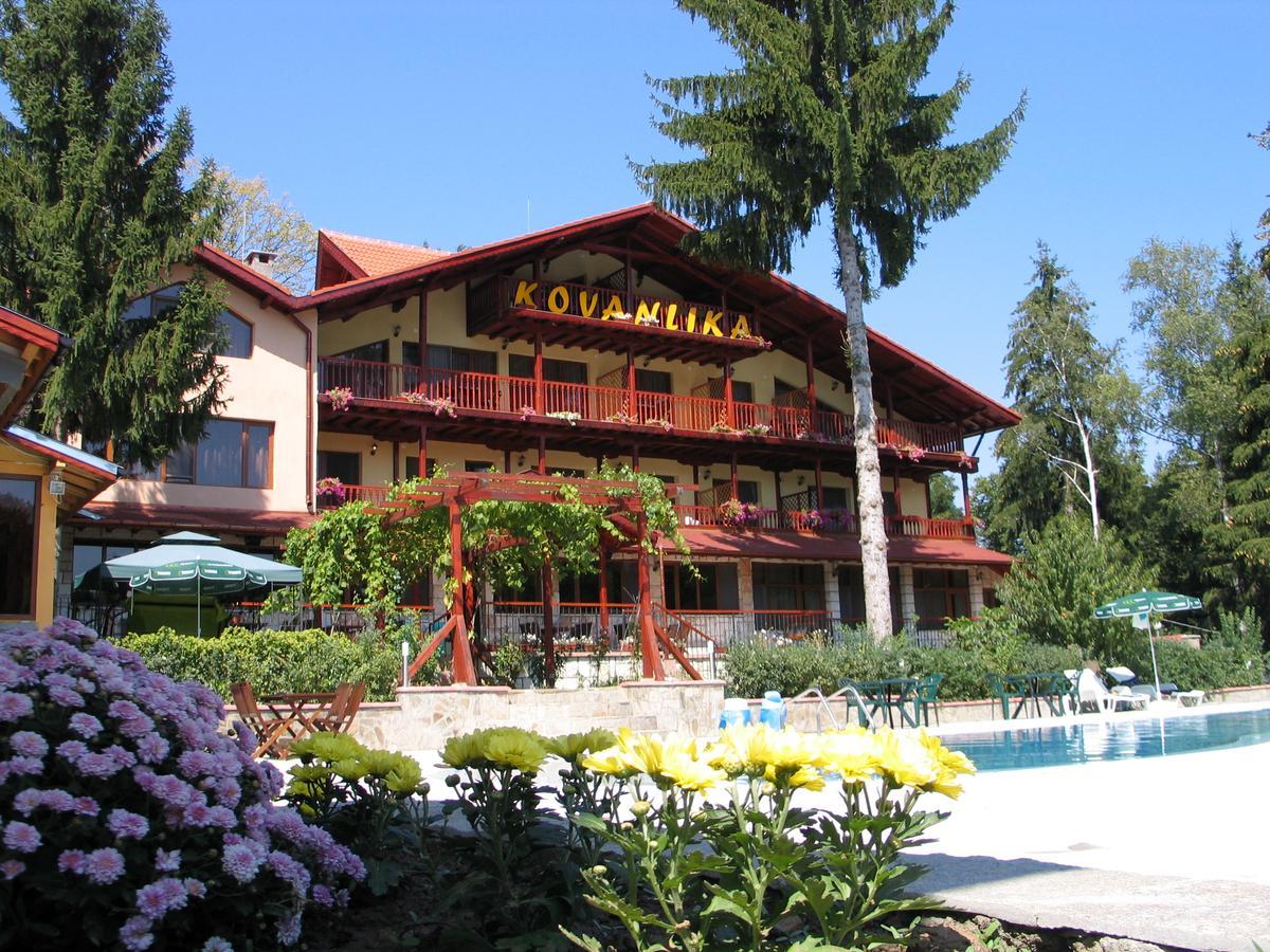 Kovanlika Hotel Razgrad Kültér fotó