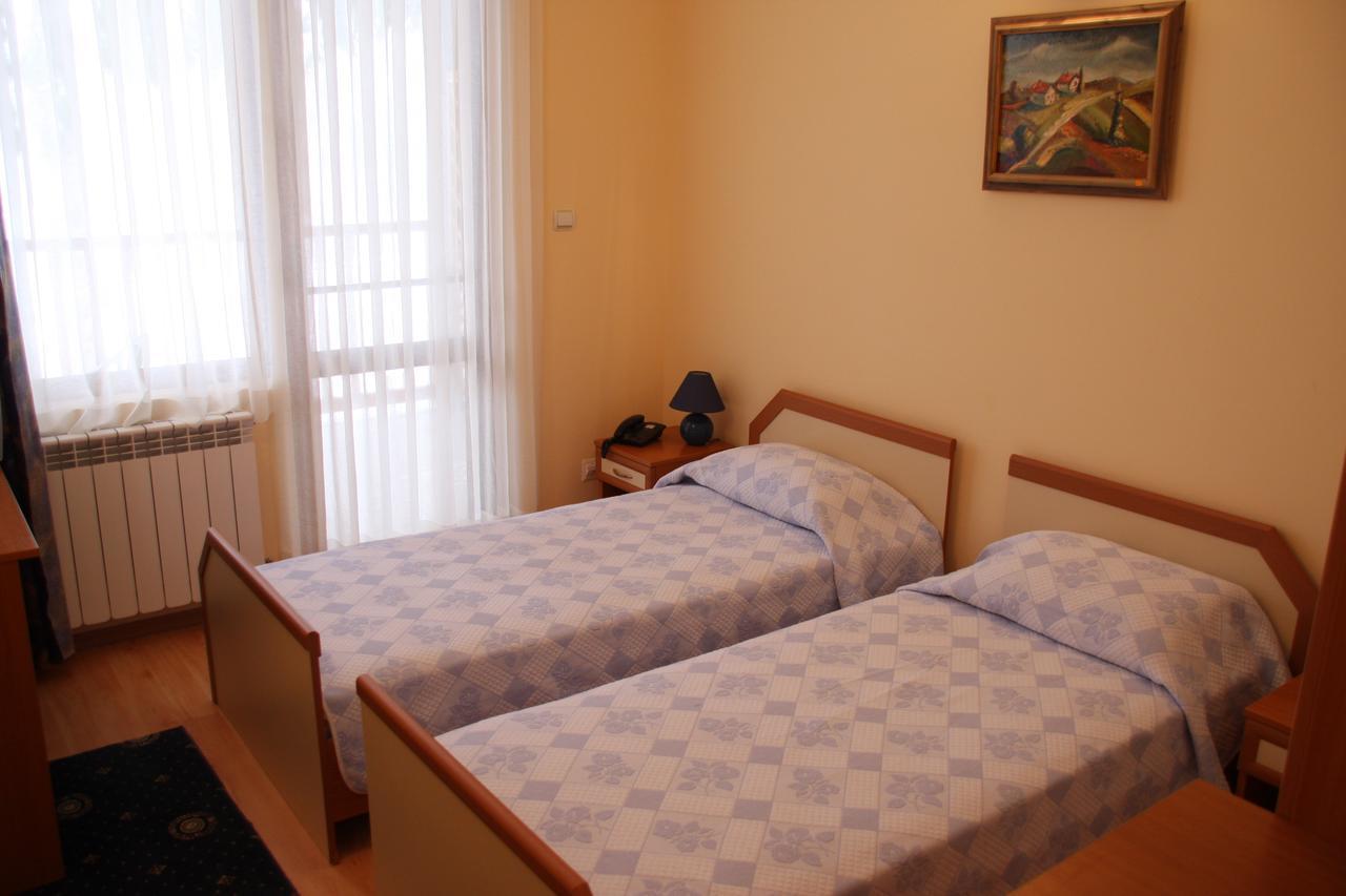 Kovanlika Hotel Razgrad Kültér fotó